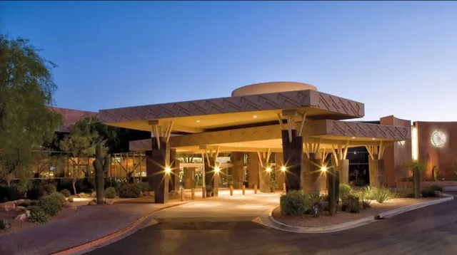 Holiday Inn Express & Suites Scottsdale - Old Town, an IHG Hotel