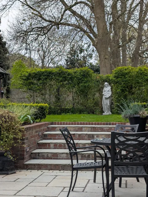 Captain's American Grill