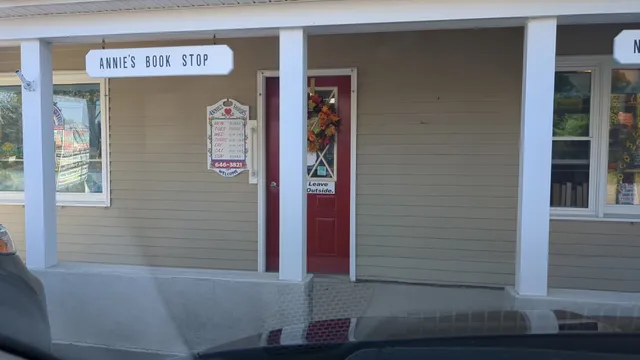 Annie's Book Stop Wells