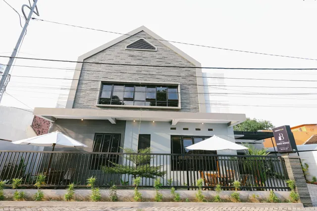 B Syariah Guest House - Lumajang