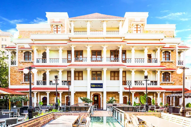 FabHotel Rajwada
