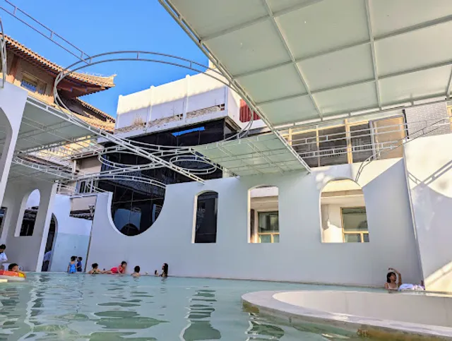 Hanjinbai Hot Spring International Hotel on the 9th