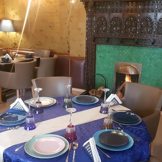 Churchill Lounge Restaurant Bar