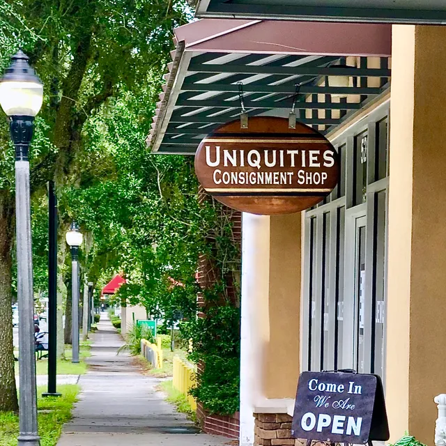 Uniquities Consignment Shop - Used Furniture & Home Decor