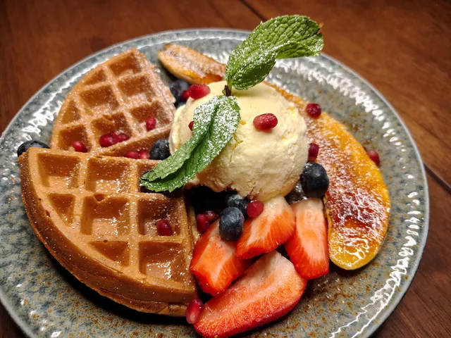 The Sister Restaurant & Cafe