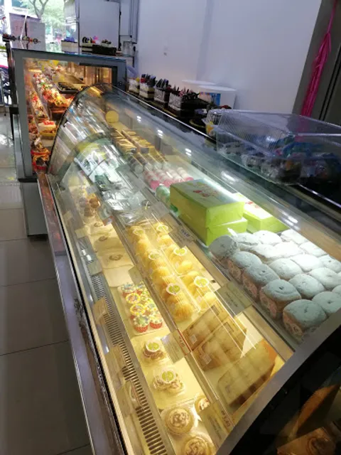 Pistachios Bakery (Taman Danau Kota)