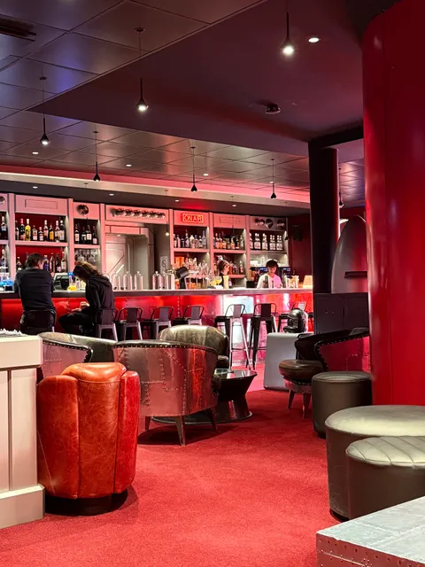 Bar des Pilotes - Hôtel Station Cosmos