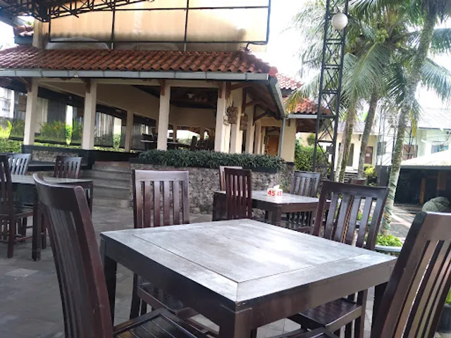 New Kebon Tebu Resto & Cafe