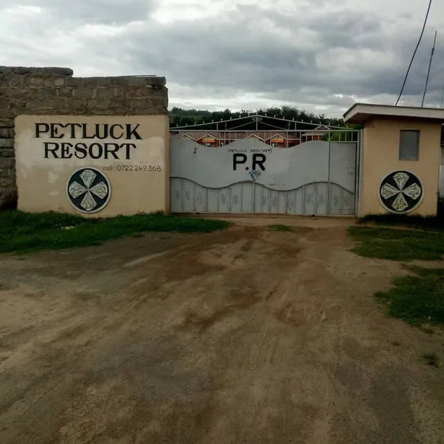 petluck resort