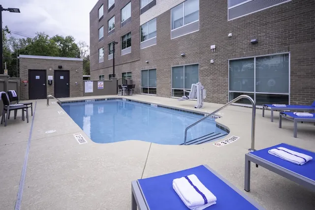 Holiday Inn Express & Suites Brevard – City Center by IHG