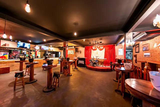 Folks Pub Sertanejo - Campinas