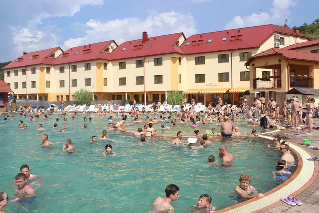 Vidpochynkovyy Kompleks "Zhayvoronok"