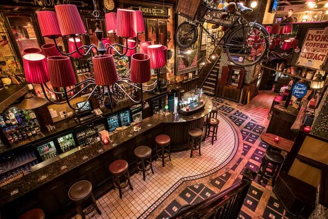 Knox's Pub & The Storehouse Restaurant