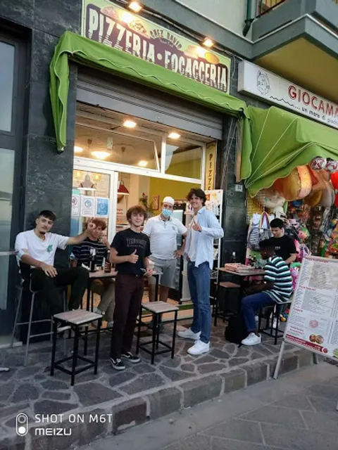 Chez David pizzeria street food