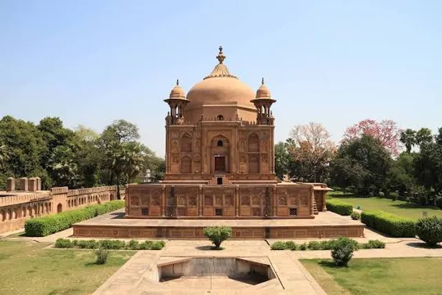 Khusro Bagh, Prayagraj