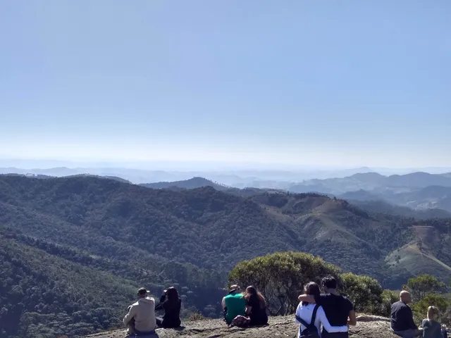 Trilha Pedra do Forno - estacionamento