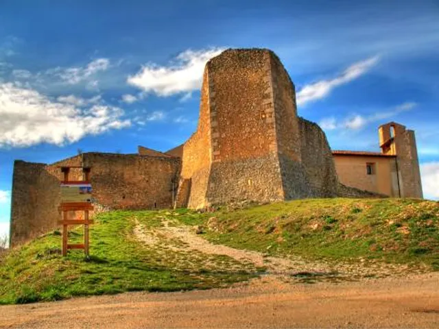 Camponeschi Castle