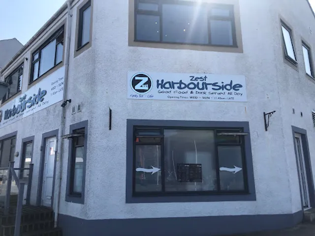 Zest Harbourside