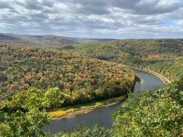 Bouchoux Trailhead (Jensen's Ledges)