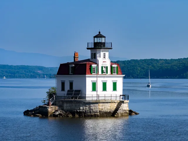 Esopus Meadows Lighthouse