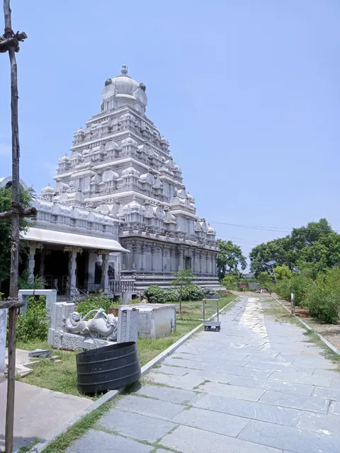 Maha Periyava temple thenambakkam