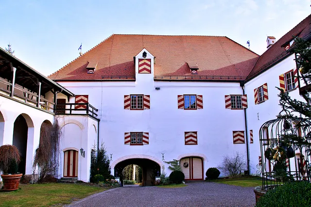 Schloss Kronburg