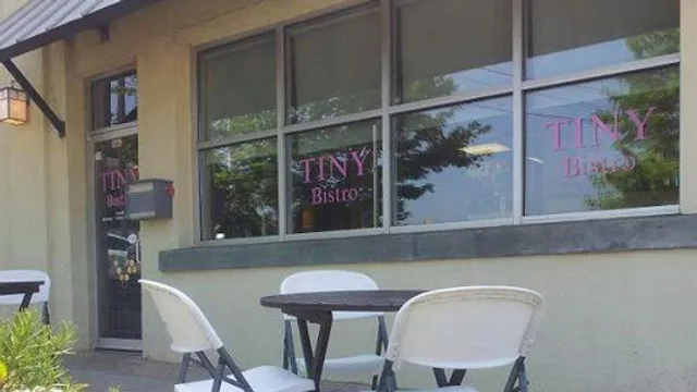 Tiny Bistro