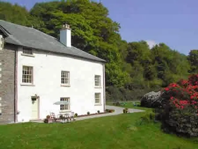 Plas yn iâl / Plas yn Yale Self Catering
