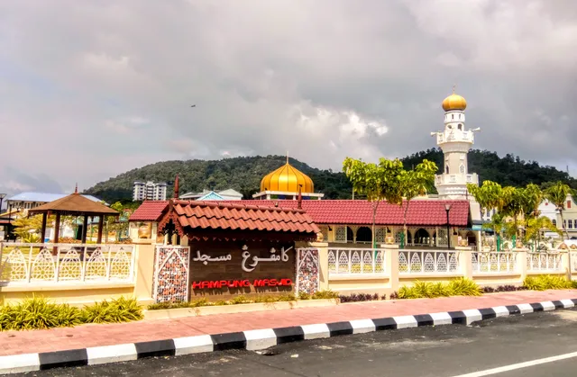 Teluk Raja Bayang Mosque