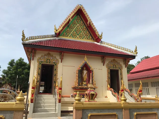 Wat Na Phra Lan