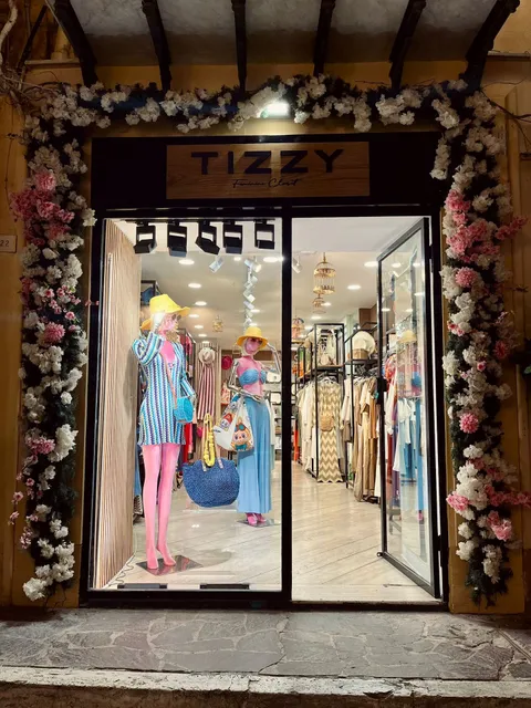 Tizzy feminine closet