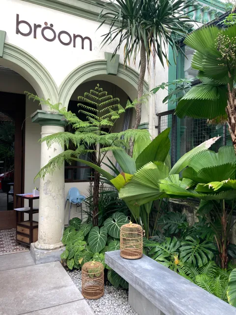 Bröom At Bukit Bintang