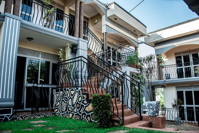 HOTEL TORONTO UG - MUKONO