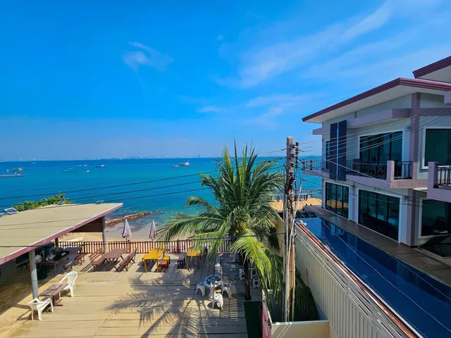 ซันไชน์ รีสอร์ท เกาะล้าน