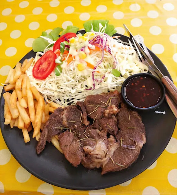 ลุงหมี สเต๊กถาด บึงกาฬ / Uncle Mee Steak House, Bueng Kan, Pork & Chicken & Beef