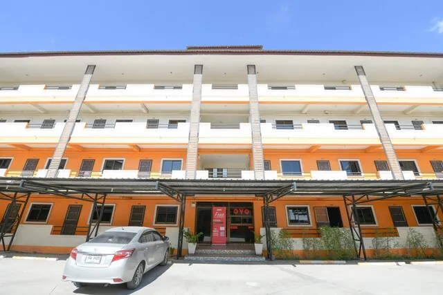 OYO 440 Season 5 Residence