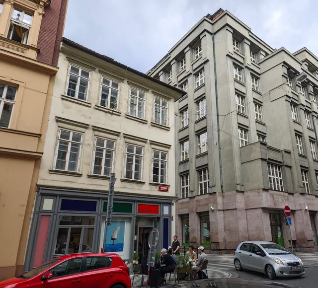 Modern Apartment Charvátova