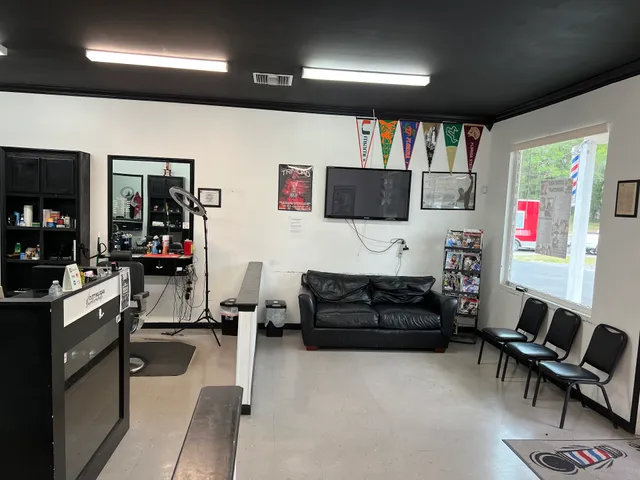 TKO BARBER STUDIO / FORT WHITE