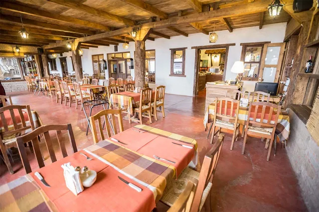 Restaurante Los Adobes
