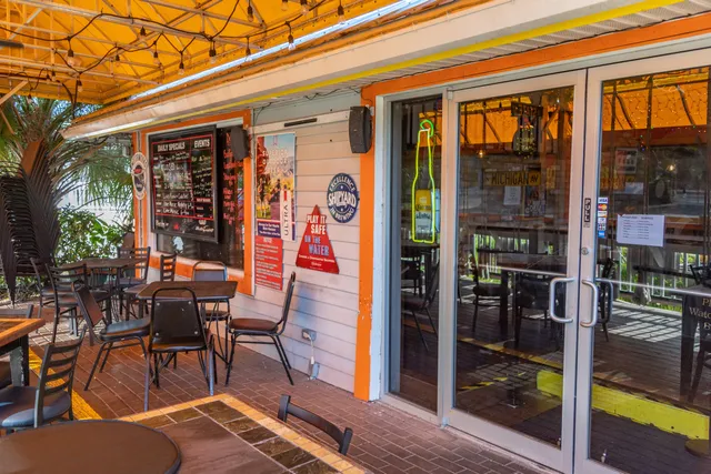 Chicago Jaqx Pizzeria & Taphouse