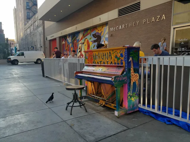 Pretty Bird Hot Chicken, Downtown