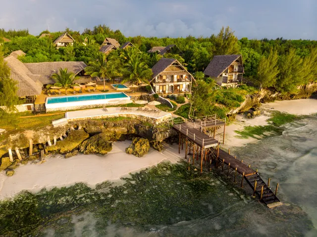 Sunshine Marine Lodge