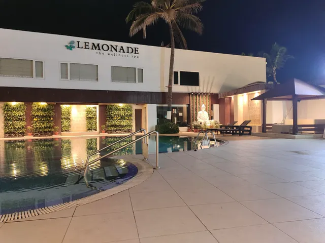 Hotel Holiday Resort