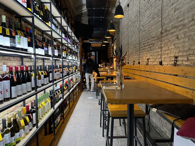 Nino Meris Wine Selection