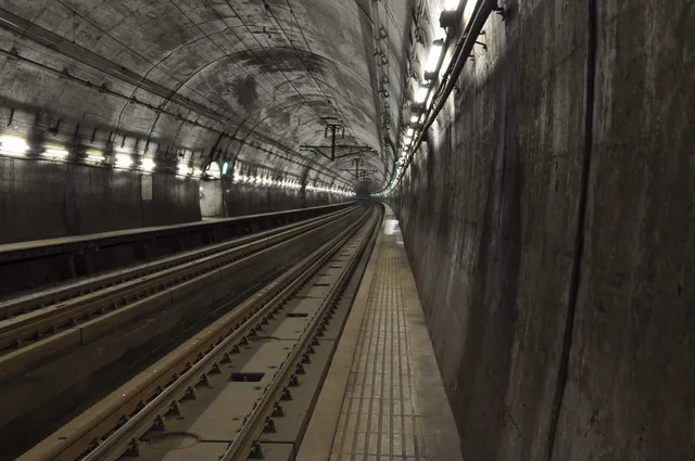 Seikan Tunnel Tappi diagonal line