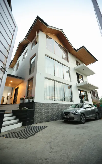 HolidayHome Srinagar
