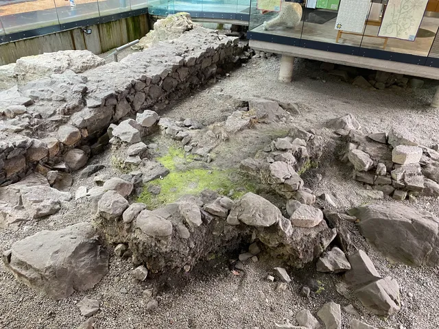 Hall of the Red Earl