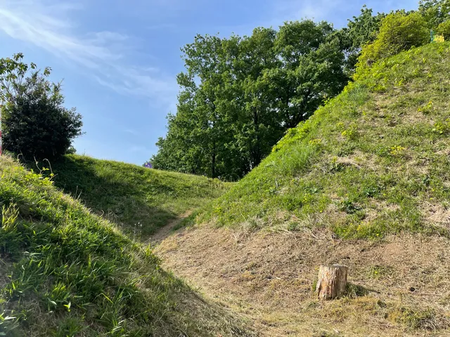 Sugiyama Castle Ruins