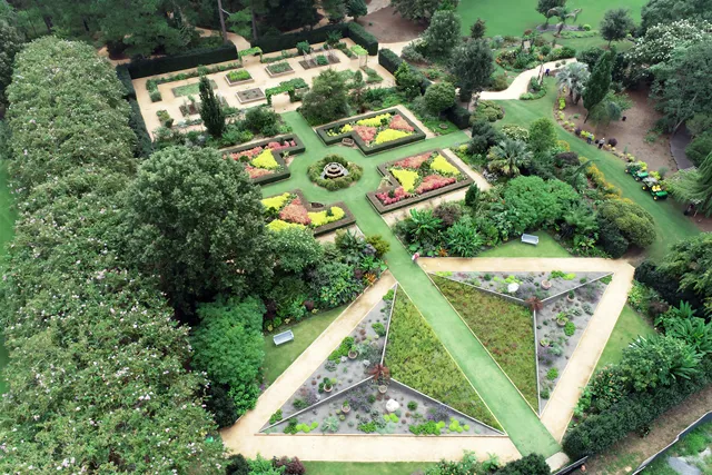 Moore Farms Botanical Garden