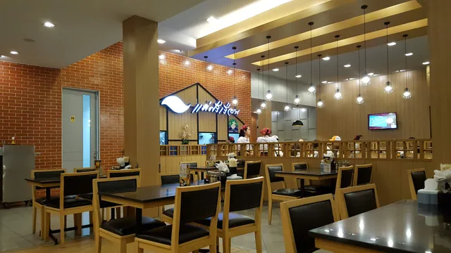 Mae sri ruen Pattaya Beach